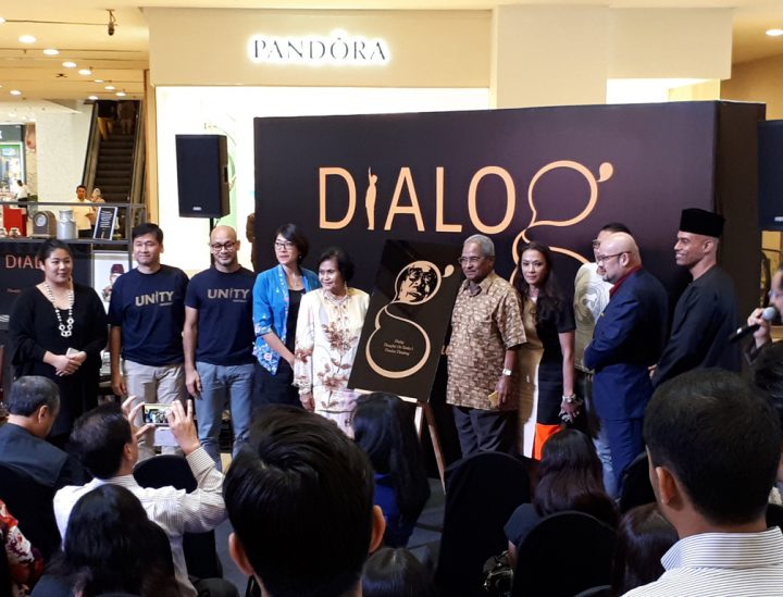 Projek57 was a contributory to Dialog, a major anthology book of Tunku Abdul Rahman’s enduring wit and wisdom, packed with untold stories, unseen photos, colourful illustrations and the view of diverse Malaysians. We participated in the launch of this book.